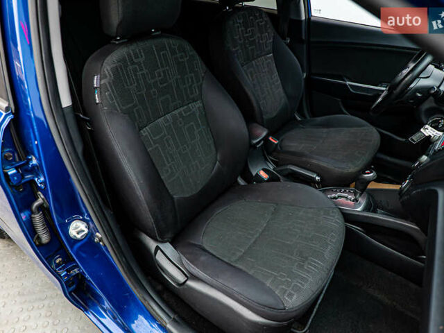 Синий Киа Рио, объемом двигателя 1.6 л и пробегом 211 тыс. км за 6049 $, фото 15 на Automoto.ua