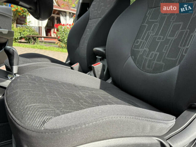 Синий Киа Рио, объемом двигателя 1.59 л и пробегом 92 тыс. км за 9800 $, фото 49 на Automoto.ua