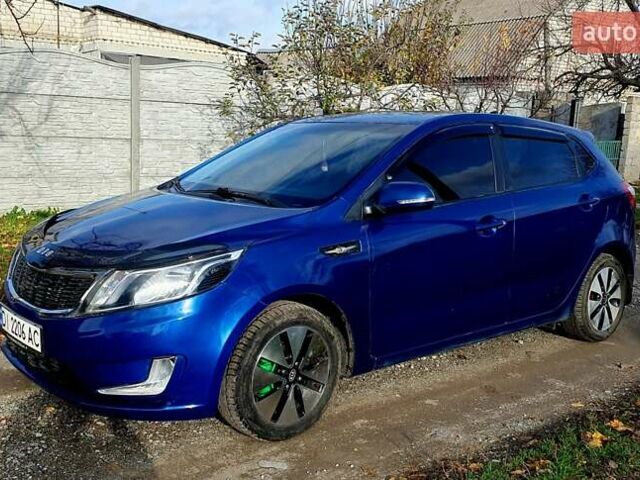 Синий Киа Рио, объемом двигателя 1.59 л и пробегом 194 тыс. км за 5300 $, фото 2 на Automoto.ua