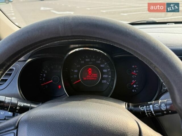 Синій Кіа Ріо, об'ємом двигуна 1.59 л та пробігом 315 тис. км за 4950 $, фото 9 на Automoto.ua
