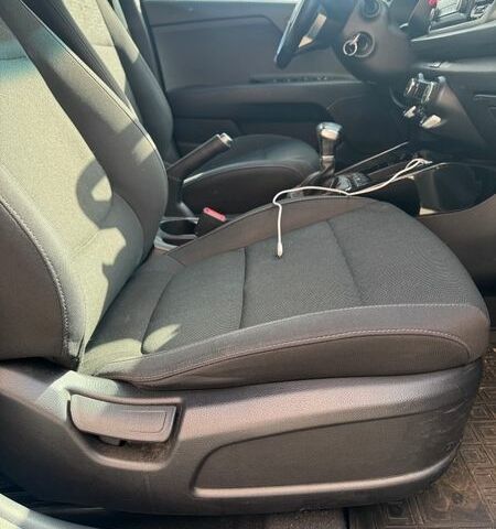 Синій Кіа Ріо, об'ємом двигуна 1.37 л та пробігом 92 тис. км за 12800 $, фото 32 на Automoto.ua