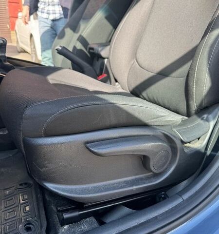 Синій Кіа Ріо, об'ємом двигуна 1.37 л та пробігом 92 тис. км за 12800 $, фото 36 на Automoto.ua