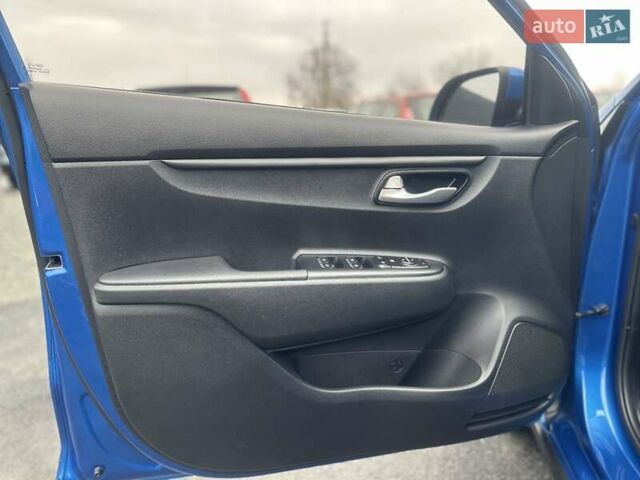Кіа Ріо 2018 у Малой Виске на Automoto.ua Синій Кіа Ріо, об'ємом двигуна 1.59 л та пробігом 65 тис. км за 15600 $, фото 12 на Automoto.ua