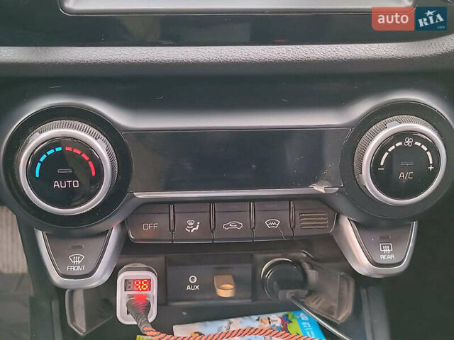 Синий Киа Рио, объемом двигателя 1.6 л и пробегом 106 тыс. км за 15490 $, фото 22 на Automoto.ua