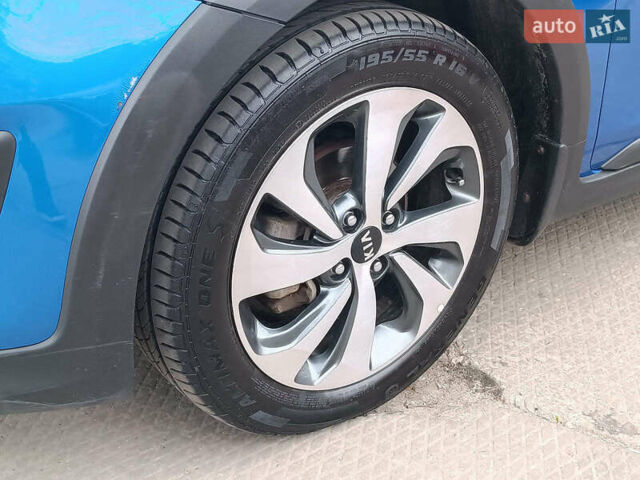 Синий Киа Рио, объемом двигателя 1.6 л и пробегом 106 тыс. км за 15490 $, фото 2 на Automoto.ua