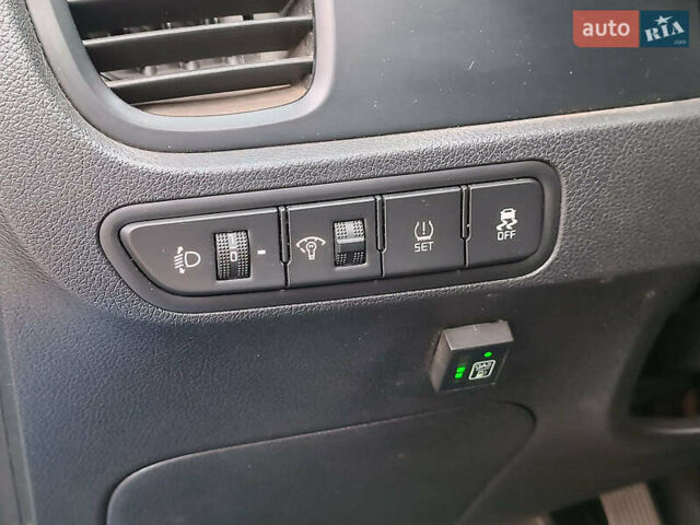 Синий Киа Рио, объемом двигателя 1.6 л и пробегом 106 тыс. км за 15490 $, фото 16 на Automoto.ua