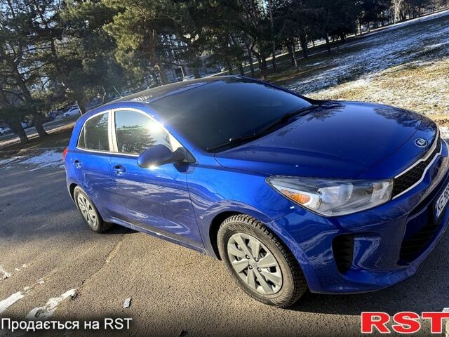 Синій Кіа Ріо, об'ємом двигуна 1.6 л та пробігом 8600 тис. км за 18000 $, фото 1 на Automoto.ua