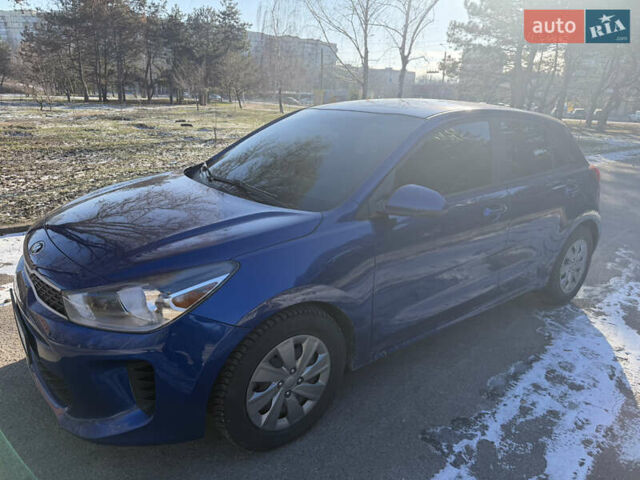 Синий Киа Рио, объемом двигателя 1.59 л и пробегом 86 тыс. км за 18500 $, фото 2 на Automoto.ua