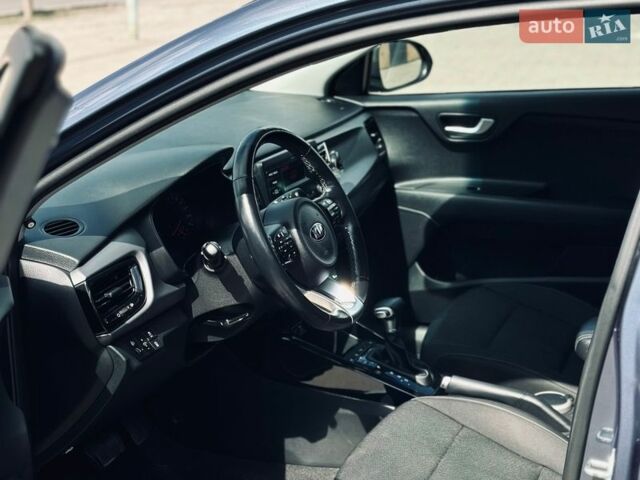 Синий Киа Рио, объемом двигателя 1.37 л и пробегом 62 тыс. км за 13800 $, фото 7 на Automoto.ua