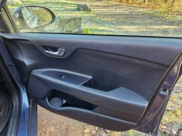 Синий Киа Рио, объемом двигателя 1.4 л и пробегом 95 тыс. км за 12000 $, фото 1 на Automoto.ua