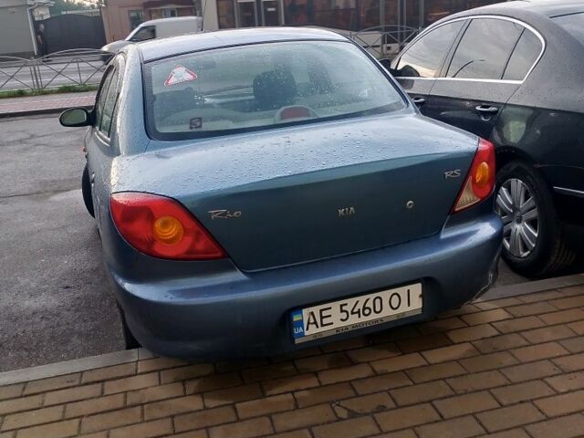 Синий Киа Рио, объемом двигателя 1.3 л и пробегом 260 тыс. км за 1850 $, фото 3 на Automoto.ua