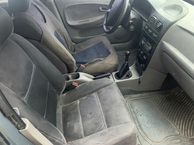 Синій Кіа Ріо, об'ємом двигуна 1.5 л та пробігом 300 тис. км за 1500 $, фото 11 на Automoto.ua