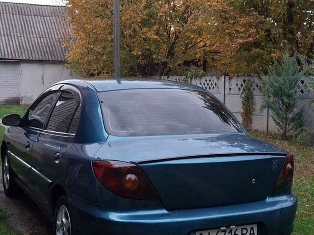 Синій Кіа Ріо, об'ємом двигуна 1.34 л та пробігом 330 тис. км за 2400 $, фото 2 на Automoto.ua