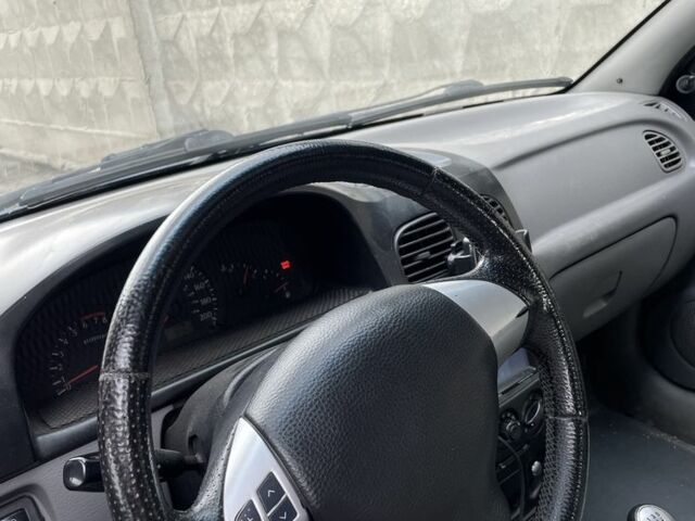 Синій Кіа Ріо, об'ємом двигуна 1.3 л та пробігом 240 тис. км за 2200 $, фото 5 на Automoto.ua