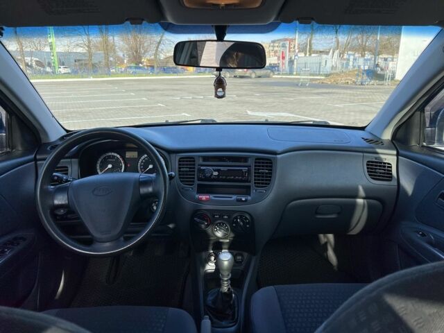 Синий Киа Рио, объемом двигателя 1.4 л и пробегом 121 тыс. км за 5200 $, фото 18 на Automoto.ua