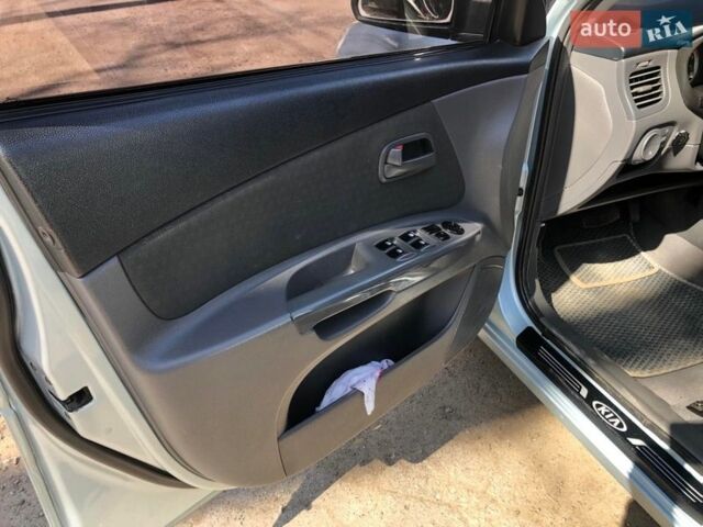 Синій Кіа Ріо, об'ємом двигуна 1.3 л та пробігом 164 тис. км за 4450 $, фото 6 на Automoto.ua