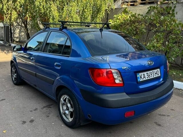 Синій Кіа Ріо, об'ємом двигуна 1.4 л та пробігом 280 тис. км за 3000 $, фото 4 на Automoto.ua