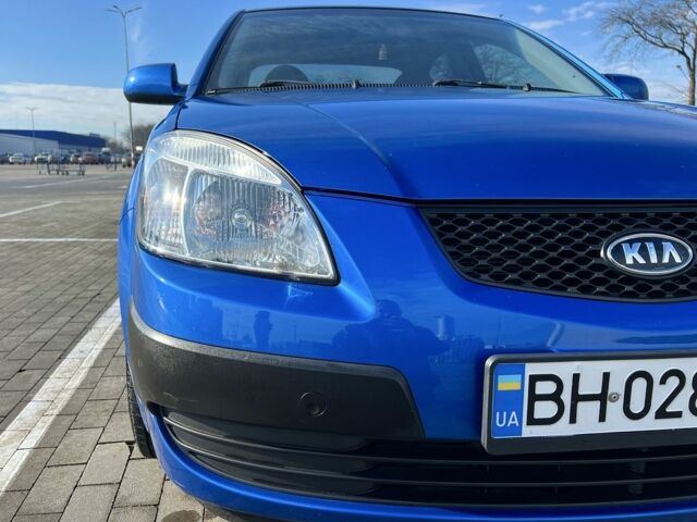 Синий Киа Рио, объемом двигателя 1.4 л и пробегом 121 тыс. км за 5200 $, фото 3 на Automoto.ua