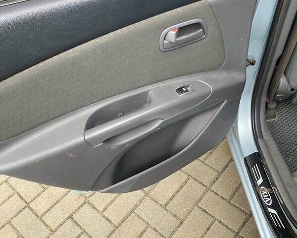 Синий Киа Рио, объемом двигателя 1.4 л и пробегом 161 тыс. км за 4600 $, фото 10 на Automoto.ua