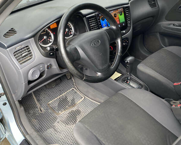 Синий Киа Рио, объемом двигателя 1.4 л и пробегом 161 тыс. км за 4600 $, фото 9 на Automoto.ua