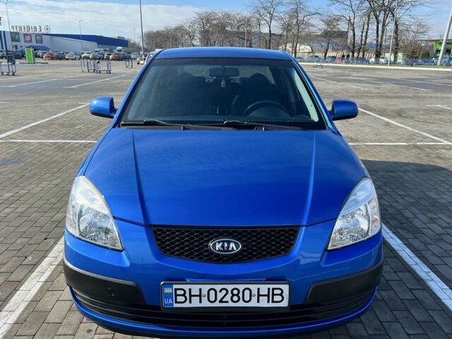 Синий Киа Рио, объемом двигателя 1.4 л и пробегом 121 тыс. км за 5200 $, фото 2 на Automoto.ua