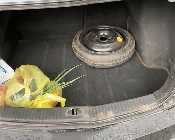 Синий Киа Рио, объемом двигателя 1.4 л и пробегом 161 тыс. км за 4600 $, фото 13 на Automoto.ua