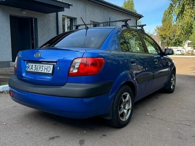 Синій Кіа Ріо, об'ємом двигуна 1.4 л та пробігом 280 тис. км за 3000 $, фото 5 на Automoto.ua