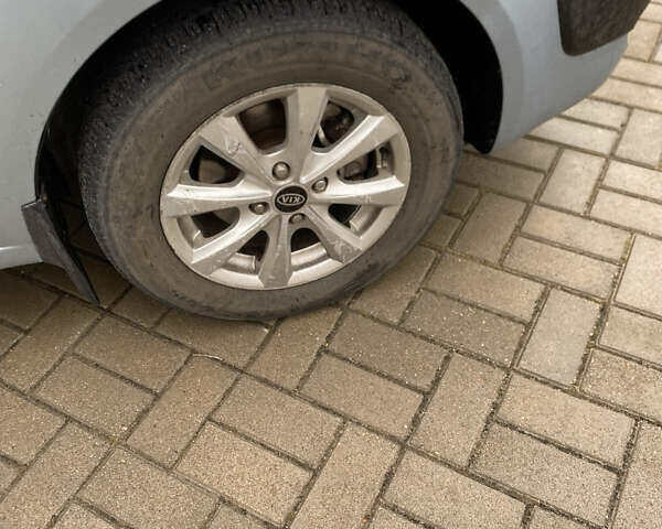 Синий Киа Рио, объемом двигателя 1.4 л и пробегом 161 тыс. км за 4600 $, фото 17 на Automoto.ua