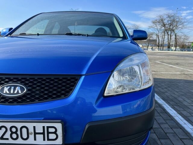Синий Киа Рио, объемом двигателя 1.4 л и пробегом 121 тыс. км за 5200 $, фото 1 на Automoto.ua