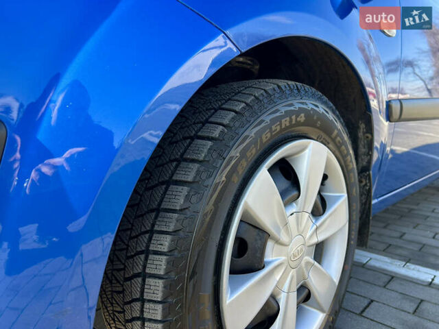 Синій Кіа Ріо, об'ємом двигуна 1.4 л та пробігом 121 тис. км за 5600 $, фото 16 на Automoto.ua