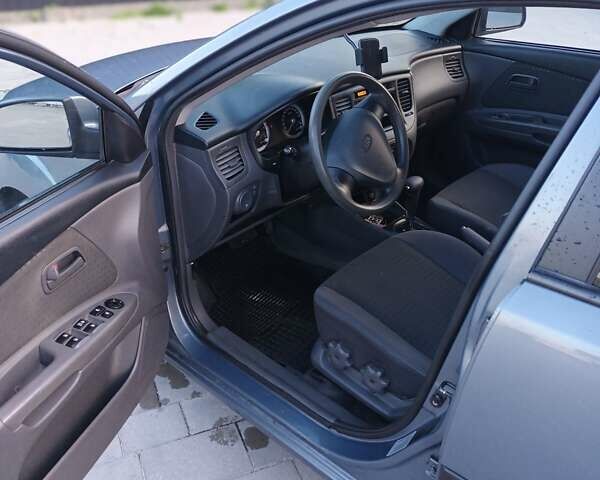 Синий Киа Рио, объемом двигателя 1.4 л и пробегом 176 тыс. км за 5250 $, фото 9 на Automoto.ua