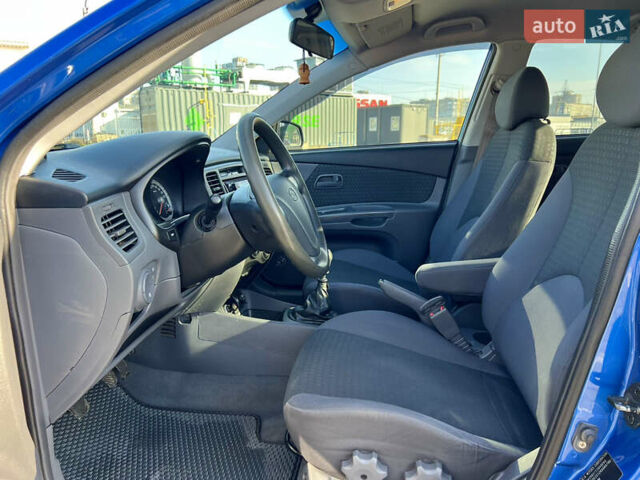 Синій Кіа Ріо, об'ємом двигуна 1.4 л та пробігом 121 тис. км за 5600 $, фото 32 на Automoto.ua