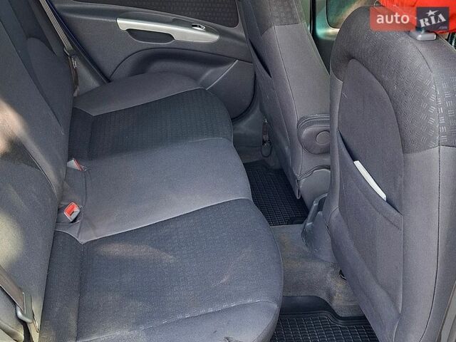 Синій Кіа Ріо, об'ємом двигуна 1.3 л та пробігом 190 тис. км за 2900 $, фото 11 на Automoto.ua