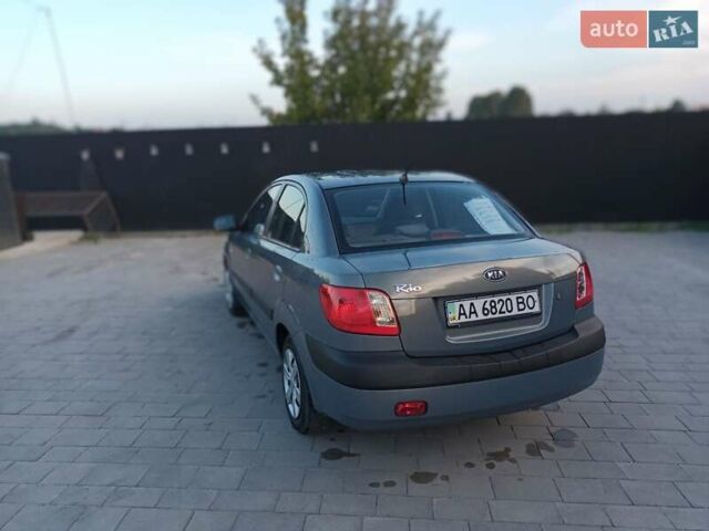 Синий Киа Рио, объемом двигателя 1.4 л и пробегом 176 тыс. км за 5250 $, фото 3 на Automoto.ua