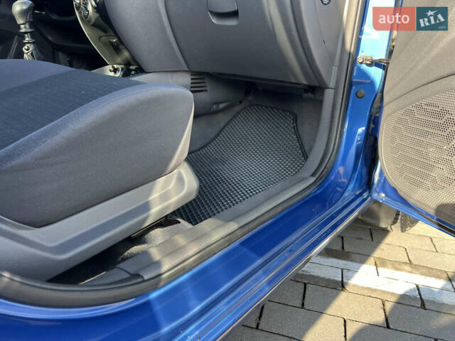 Синій Кіа Ріо, об'ємом двигуна 1.4 л та пробігом 121 тис. км за 5600 $, фото 41 на Automoto.ua