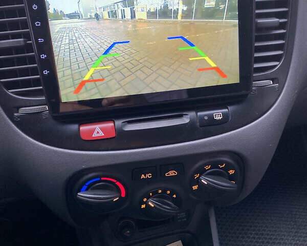 Синий Киа Рио, объемом двигателя 1.4 л и пробегом 161 тыс. км за 4600 $, фото 27 на Automoto.ua