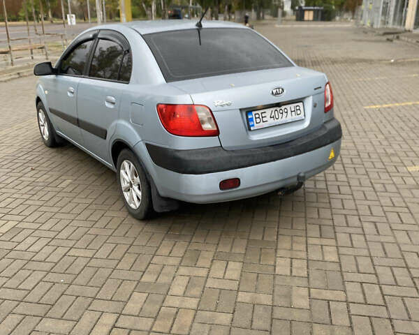 Синий Киа Рио, объемом двигателя 1.4 л и пробегом 161 тыс. км за 4600 $, фото 3 на Automoto.ua
