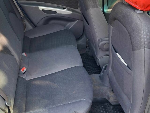Синій Кіа Ріо, об'ємом двигуна 1.3 л та пробігом 190 тис. км за 2900 $, фото 11 на Automoto.ua
