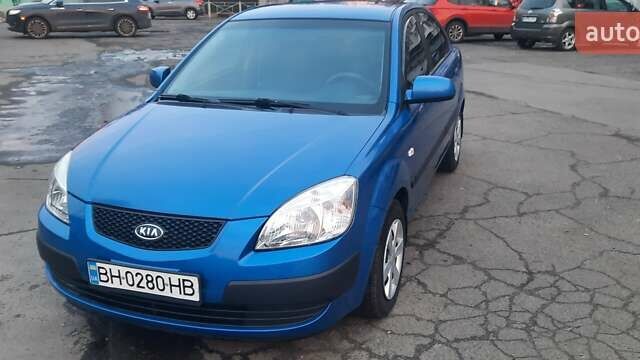 Синий Киа Рио, объемом двигателя 1.4 л и пробегом 122 тыс. км за 4500 $, фото 1 на Automoto.ua
