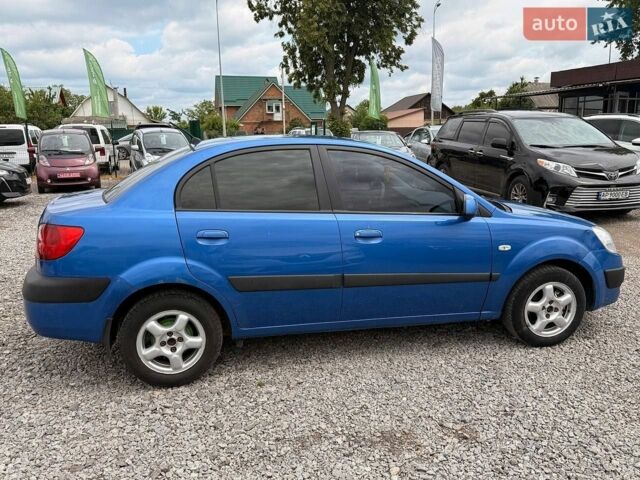 Синий Киа Рио, объемом двигателя 1.4 л и пробегом 252 тыс. км за 2999 $, фото 5 на Automoto.ua