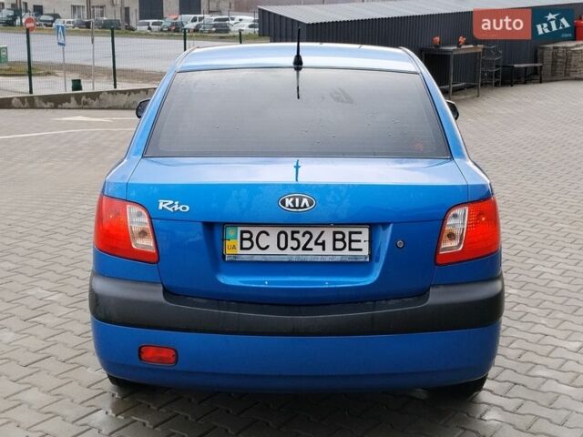 Синий Киа Рио, объемом двигателя 1.4 л и пробегом 310 тыс. км за 3450 $, фото 3 на Automoto.ua