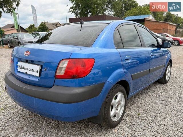 Синий Киа Рио, объемом двигателя 1.4 л и пробегом 252 тыс. км за 2999 $, фото 3 на Automoto.ua