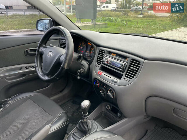 Синий Киа Рио, объемом двигателя 1.4 л и пробегом 176 тыс. км за 4600 $, фото 16 на Automoto.ua