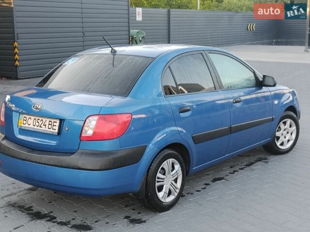 Синій Кіа Ріо, об'ємом двигуна 1.4 л та пробігом 350 тис. км за 3499 $, фото 8 на Automoto.ua