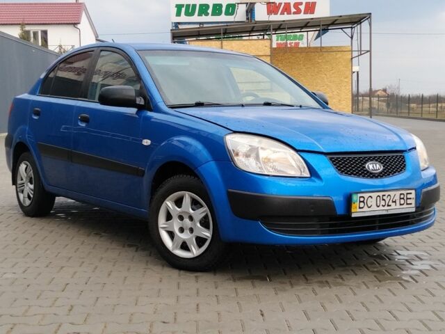 Синій Кіа Ріо, об'ємом двигуна 0 л та пробігом 310 тис. км за 3900 $, фото 4 на Automoto.ua