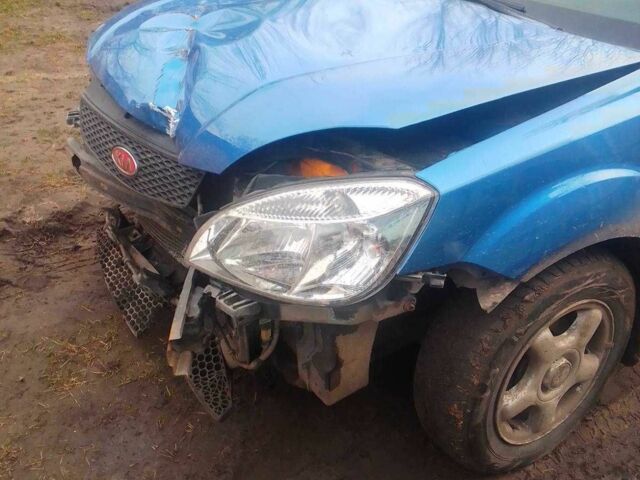 Синій Кіа Ріо, об'ємом двигуна 1.4 л та пробігом 250 тис. км за 2000 $, фото 3 на Automoto.ua