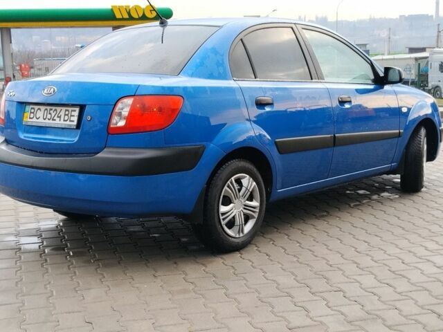 Синий Киа Рио, объемом двигателя 0 л и пробегом 350 тыс. км за 3260 $, фото 3 на Automoto.ua