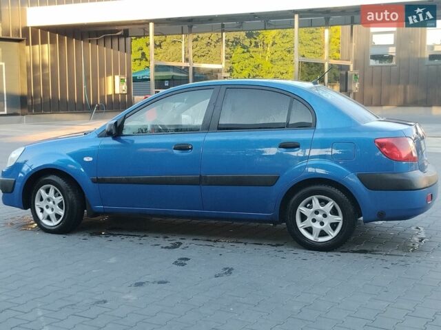 Синій Кіа Ріо, об'ємом двигуна 1.4 л та пробігом 350 тис. км за 3499 $, фото 13 на Automoto.ua