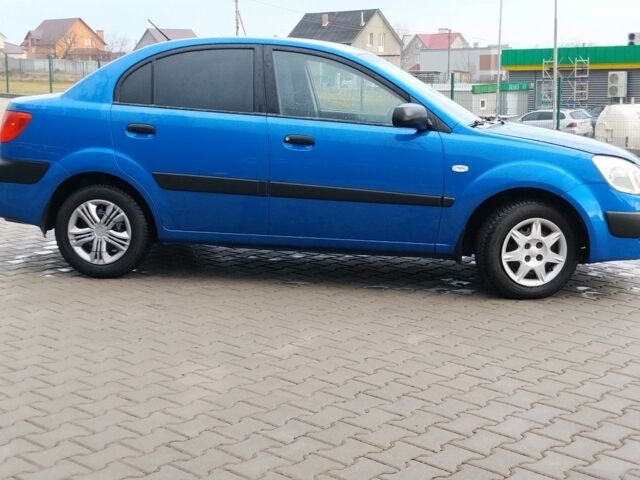 Синій Кіа Ріо, об'ємом двигуна 0 л та пробігом 310 тис. км за 3900 $, фото 6 на Automoto.ua