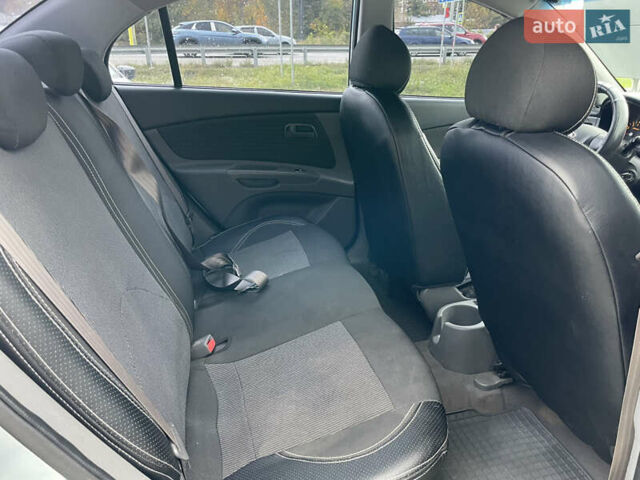 Синий Киа Рио, объемом двигателя 1.4 л и пробегом 176 тыс. км за 4600 $, фото 13 на Automoto.ua